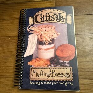 Gifts in a Jar: Muffins & Breads  Spiral bound By G & R Publishing